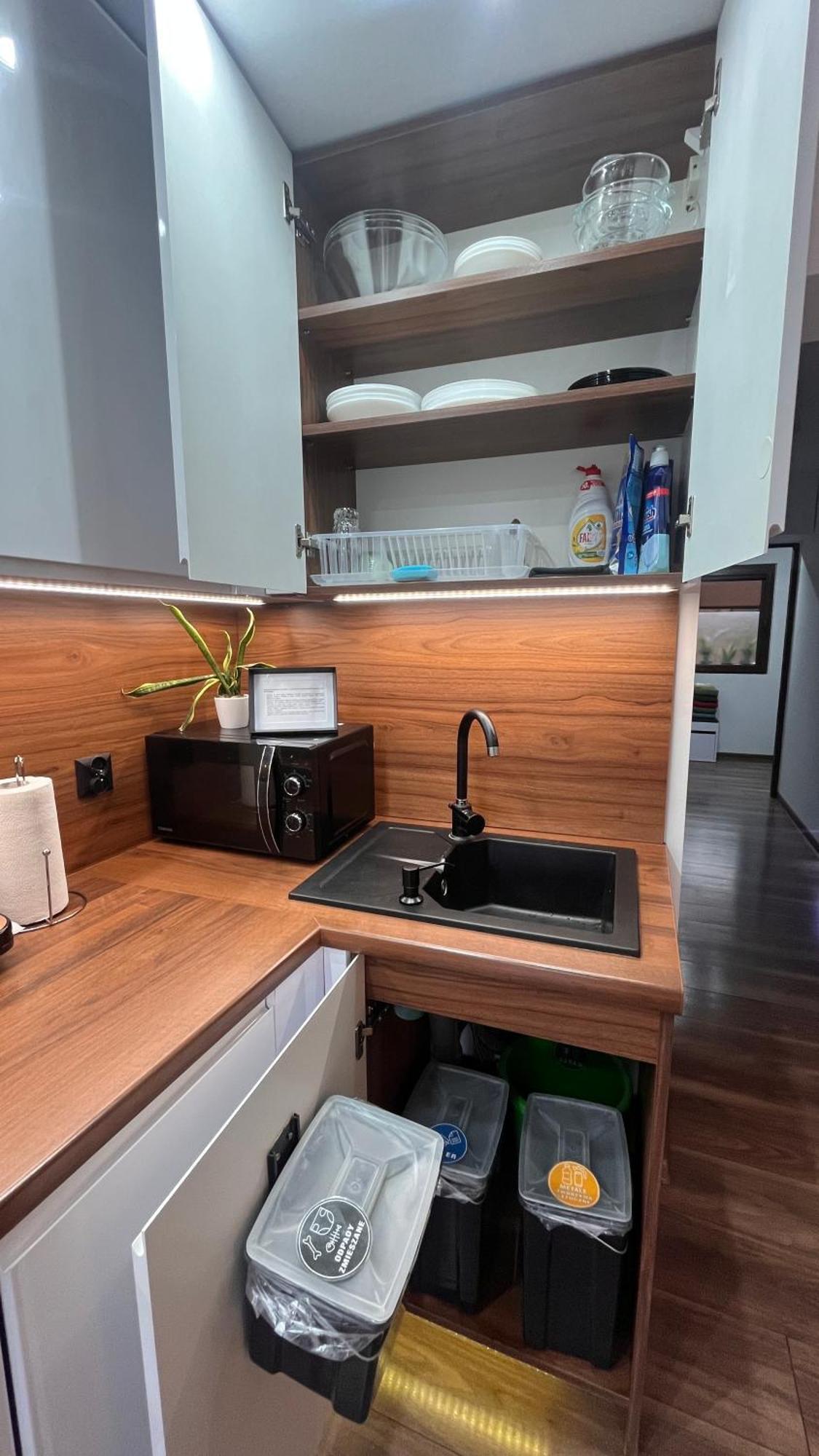 Apartament Crooked Stairs Zielona Góra Eksteriør bilde