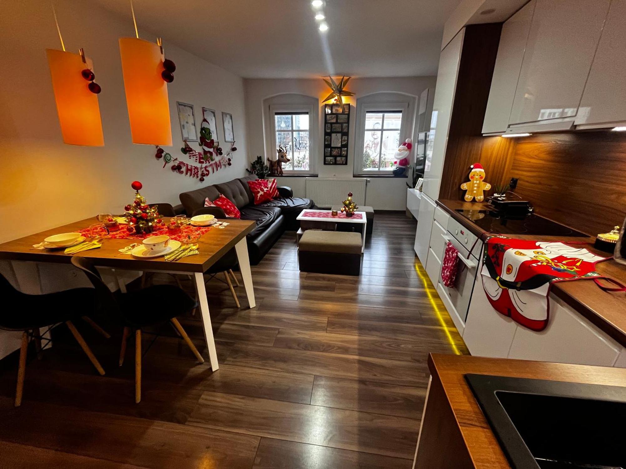 Apartament Crooked Stairs Zielona Góra Eksteriør bilde